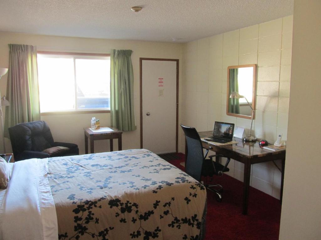 درايدن Hide Away Inn الغرفة الصورة
